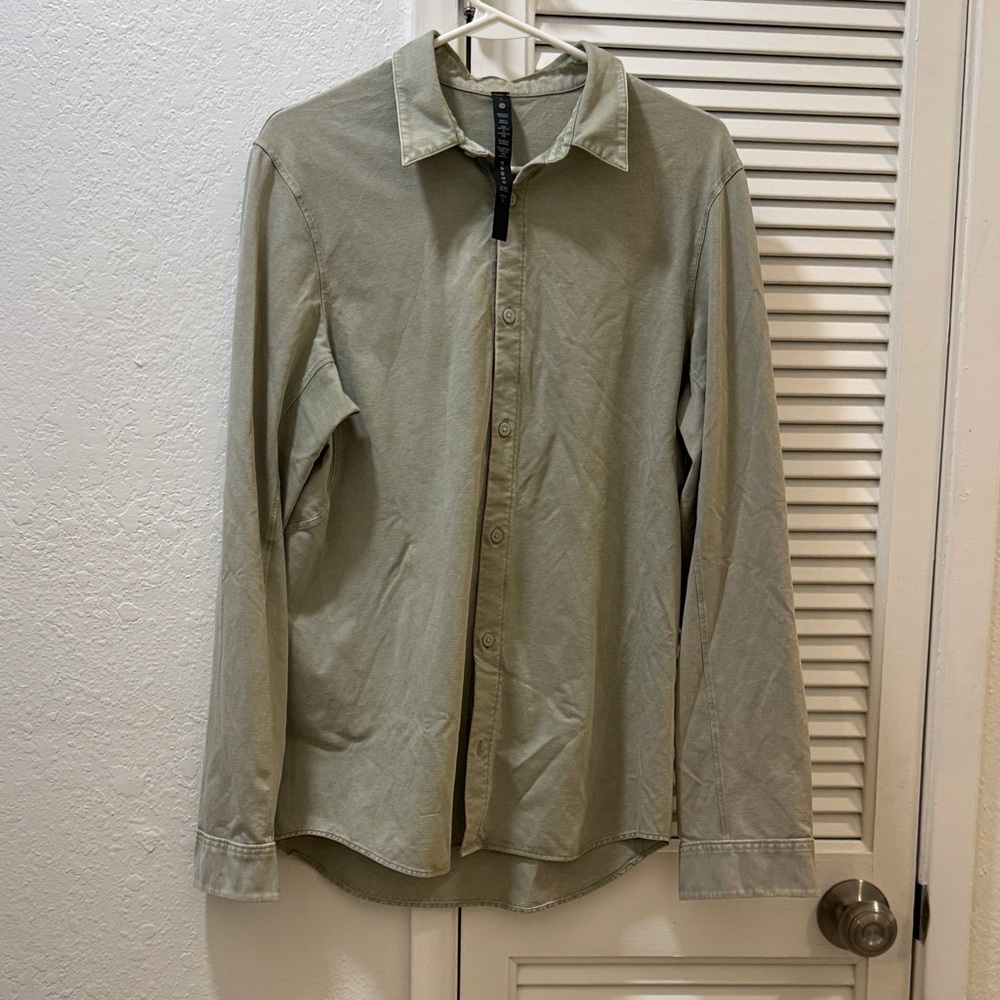 Lululemon men’s Olive Button-Up Shirt